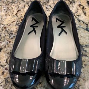 Anne Klein black/glitter flat size 8